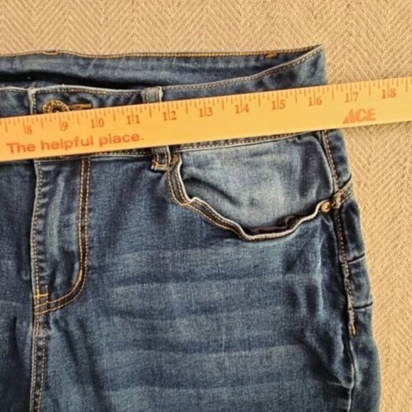 Ashley Stewart Jeans Women's 14 Tall (W30xL32) Med Wash Tapered Leg RN# 147502 - Picture 12 of 16